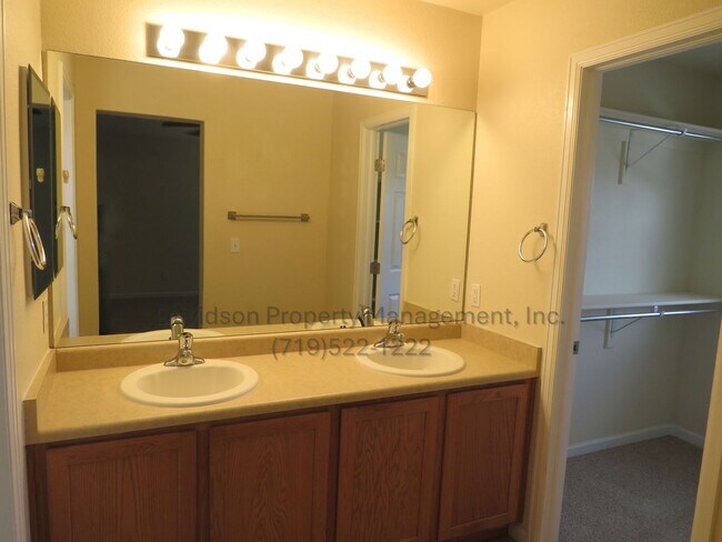 Building Photo - Beautiful 3 Bedroom House in Stetson Hills