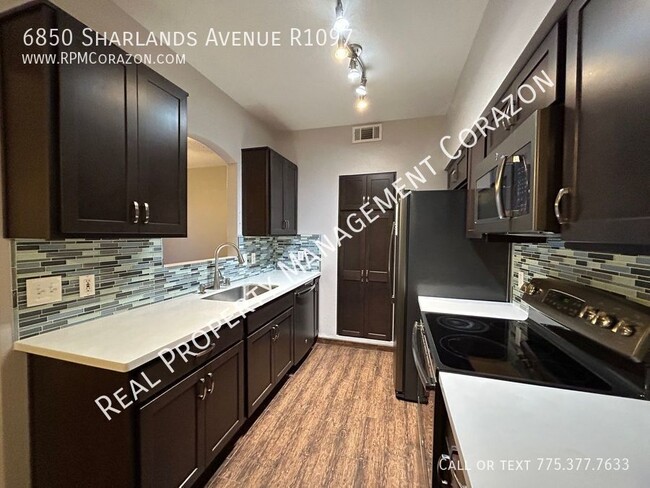 Building Photo - 2 Bed, 2 Full Bath Downstairs Condo For Re...