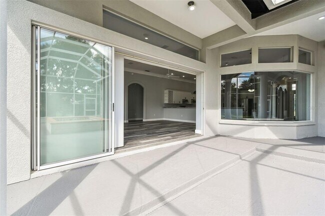 Building Photo - 6644 Country Club Rd