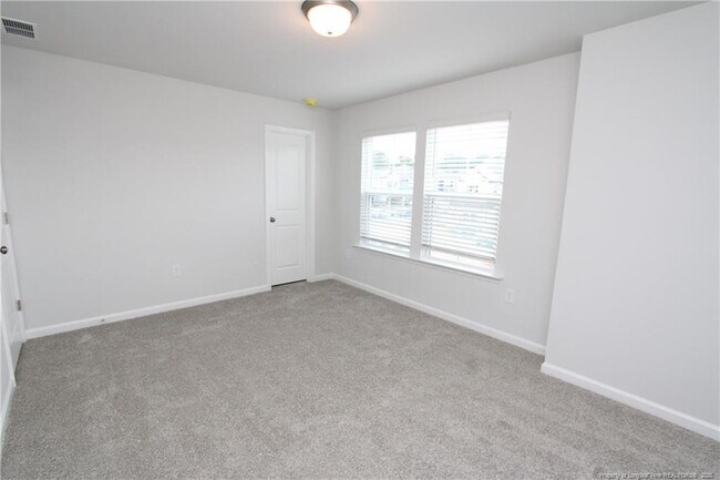 Building Photo - 461 Grange Farm Pl