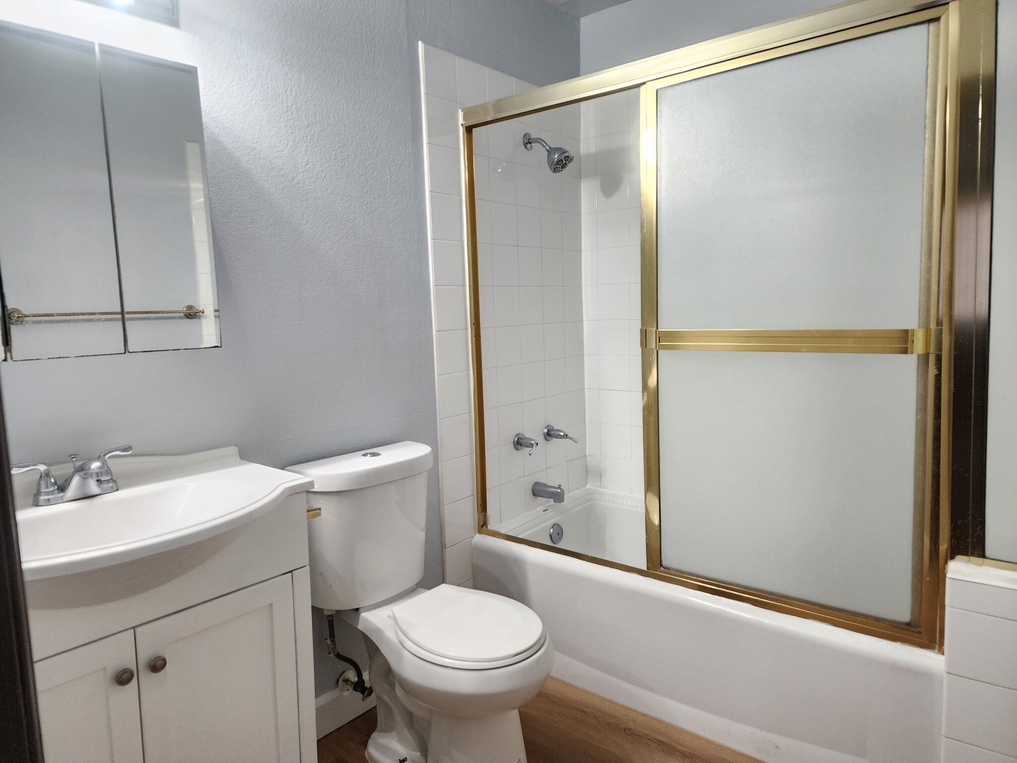 Building Photo - 736 N Garfield Ave