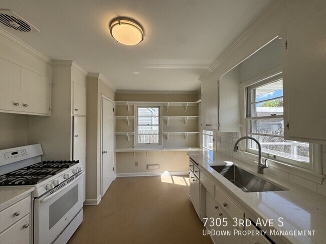 Building Photo - 7305 3rd Ave S