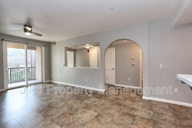 Building Photo - 12400 Fair Oaks Blvd