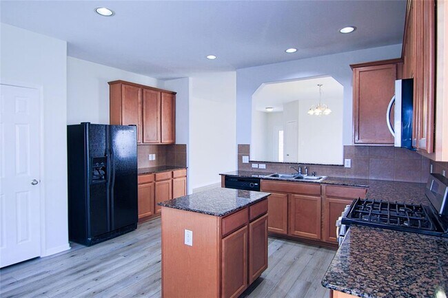 Building Photo - 21622 Amesbury Meadow Ln