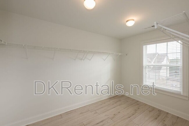 Building Photo - 94 Fox Knoll Trail