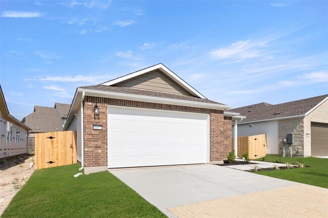 Building Photo - 1117 Yaupon Holly Dr