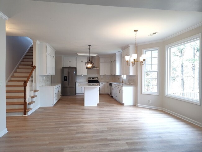 Building Photo - Stunning 2 Story, 4 Bedroom, 4.5 Bath Home Located in the Bridgemill Community in SC!