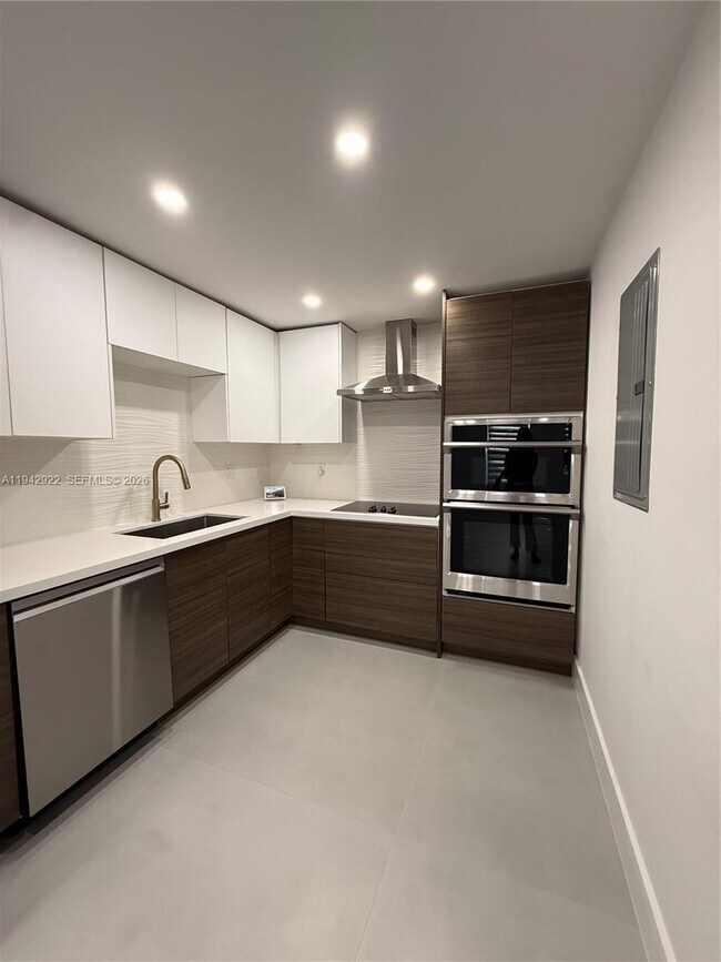 Building Photo - 4430 NW 1st Ave