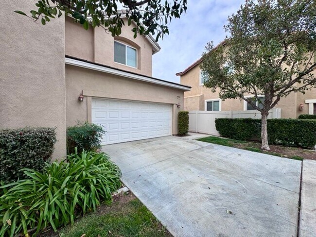 Building Photo - Modern Murrieta Living: Spacious 3-Bedroom Home in Griffith Place