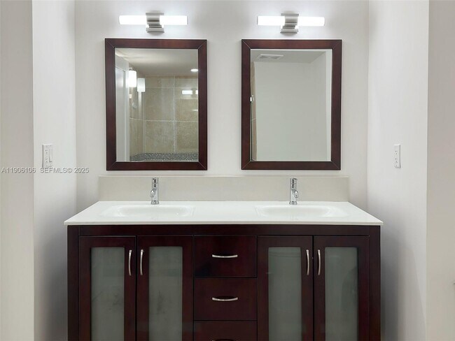 Building Photo - 18181 NE 31st Ct