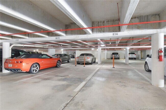 Building Photo - 8750 S Ocean Dr