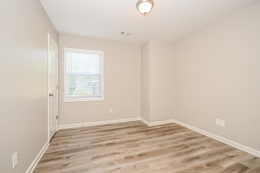 Building Photo - 420 Wood Chase Ln