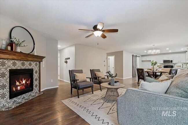 Building Photo - 4712 S Glenmere Way