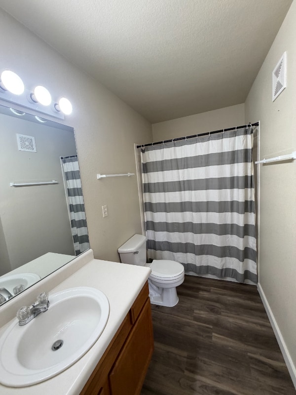 Building Photo - 1225 W Prospect Rd