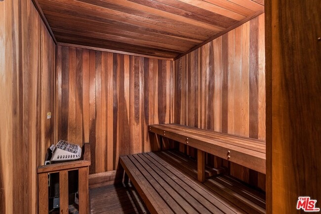 Building Photo - 8642 Gregory Wy