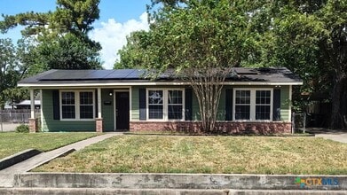 Building Photo - 504 E Convent St