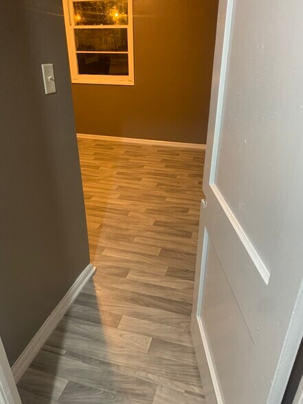 Building Photo - 320 S Beltline Blvd