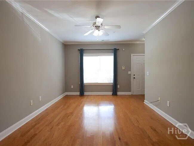 Building Photo - 460 S Barnett Shoals Rd