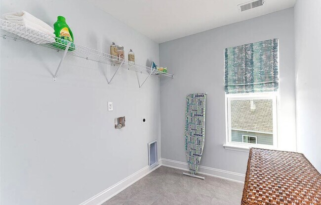 Building Photo - 5032 Magnolia Village Way