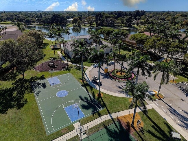 Building Photo - 9929 Porta Leona Ln