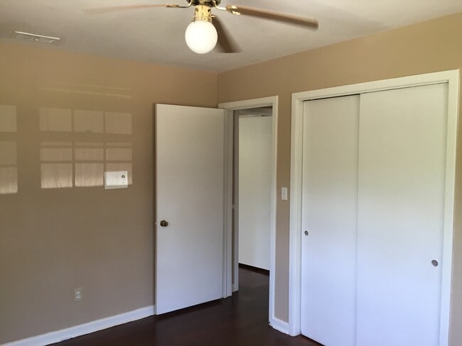 Building Photo - **UPCOMING**Near Ft. Benning. Columbus, GA  Bedroom 4 / 1 Full Bathroom & 2 Half Bathroom Home fo...
