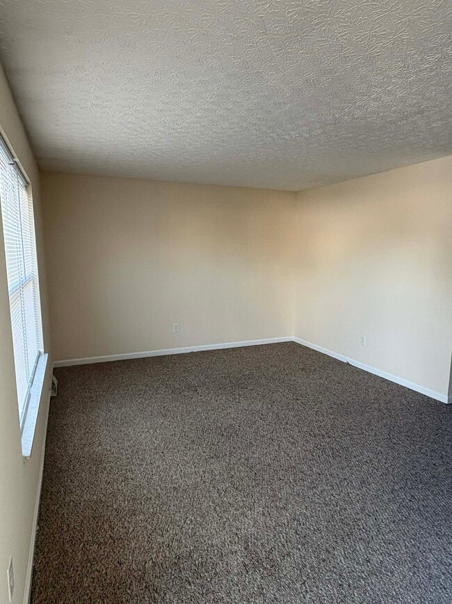 Building Photo - 1622 Flanigan Ct