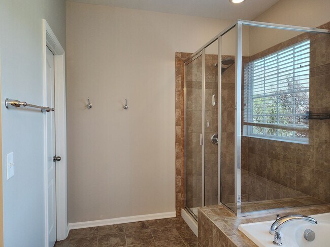 Building Photo - Beautiful home located in the Ardrey Woods community!