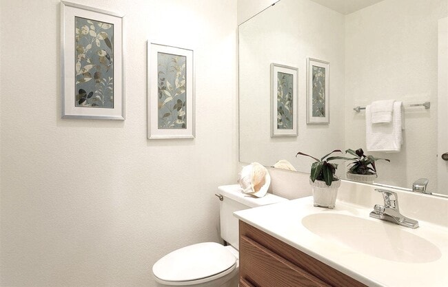 Building Photo - 1400 Carpentier St