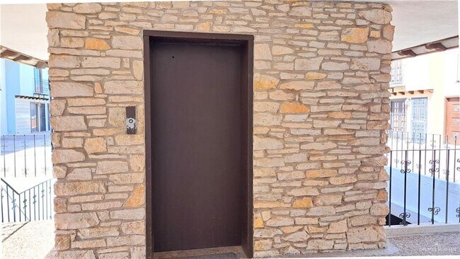 Building Photo - 29 Beech Ave