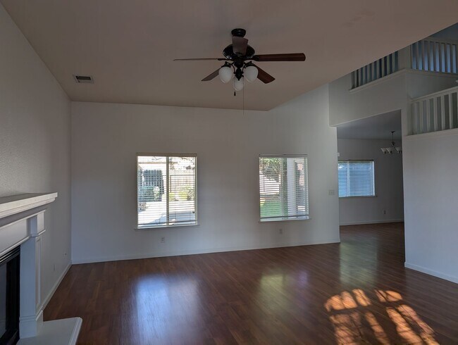 Building Photo - Nice 2 story home with lots of space, close to Fugman Elementary, Copper River and Woodward Park.