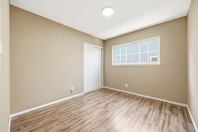 Building Photo - Spacious 4BD 2BA House With Perfect Private Backyard and Solar Panels  in Simi Valley