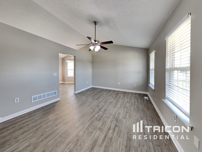 Building Photo - 89 Pin Oak Ct