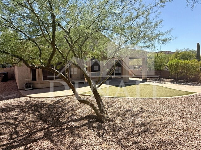 Building Photo - 3533 N Desert Oasis
