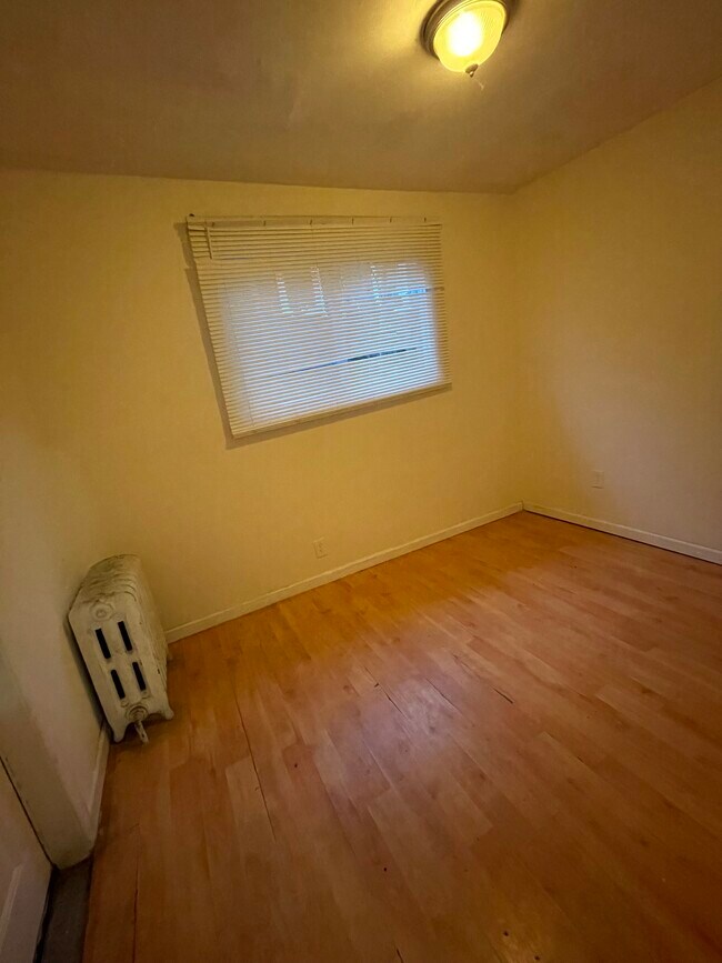 Building Photo - 840 E Westmoreland St