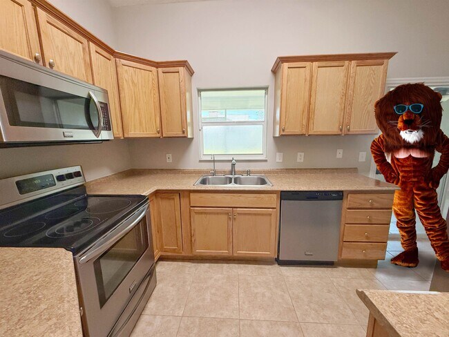 Building Photo - 39 Fischer Ln