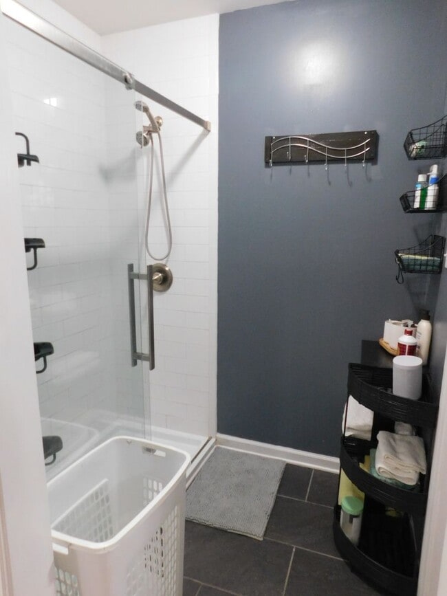 Building Photo - 842 Halifax Cir