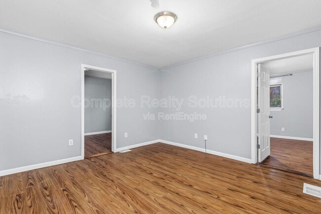 Building Photo - 8235 Albin Ave