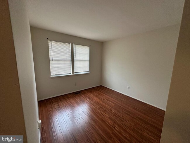 Building Photo - 13014 Conductor Way