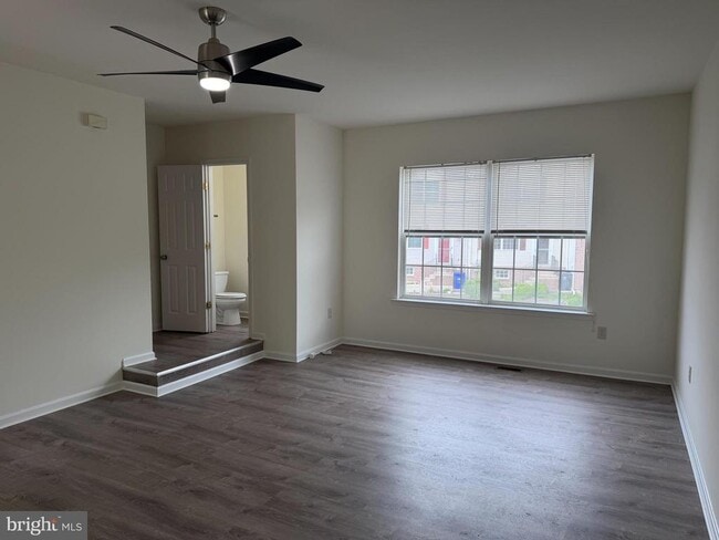Building Photo - 99 E Highland Cir