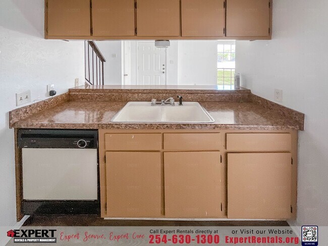 Building Photo - Charming Quad-Plex Near Long Branch Park! Unit A