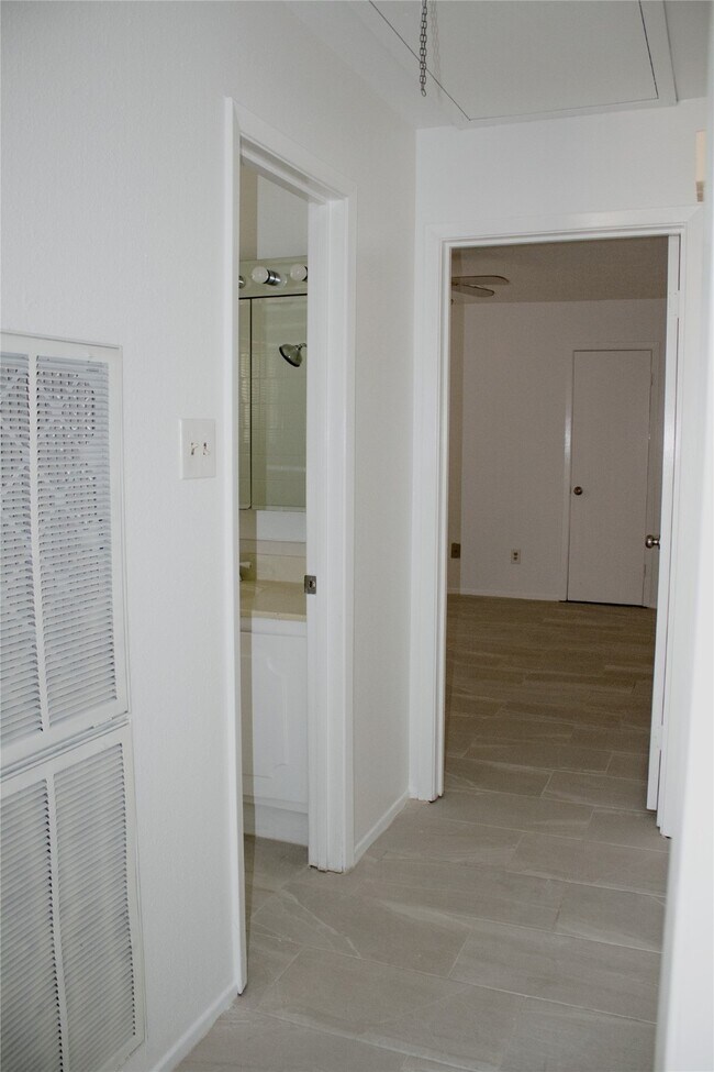 Building Photo - 15347 E Barbara Cir