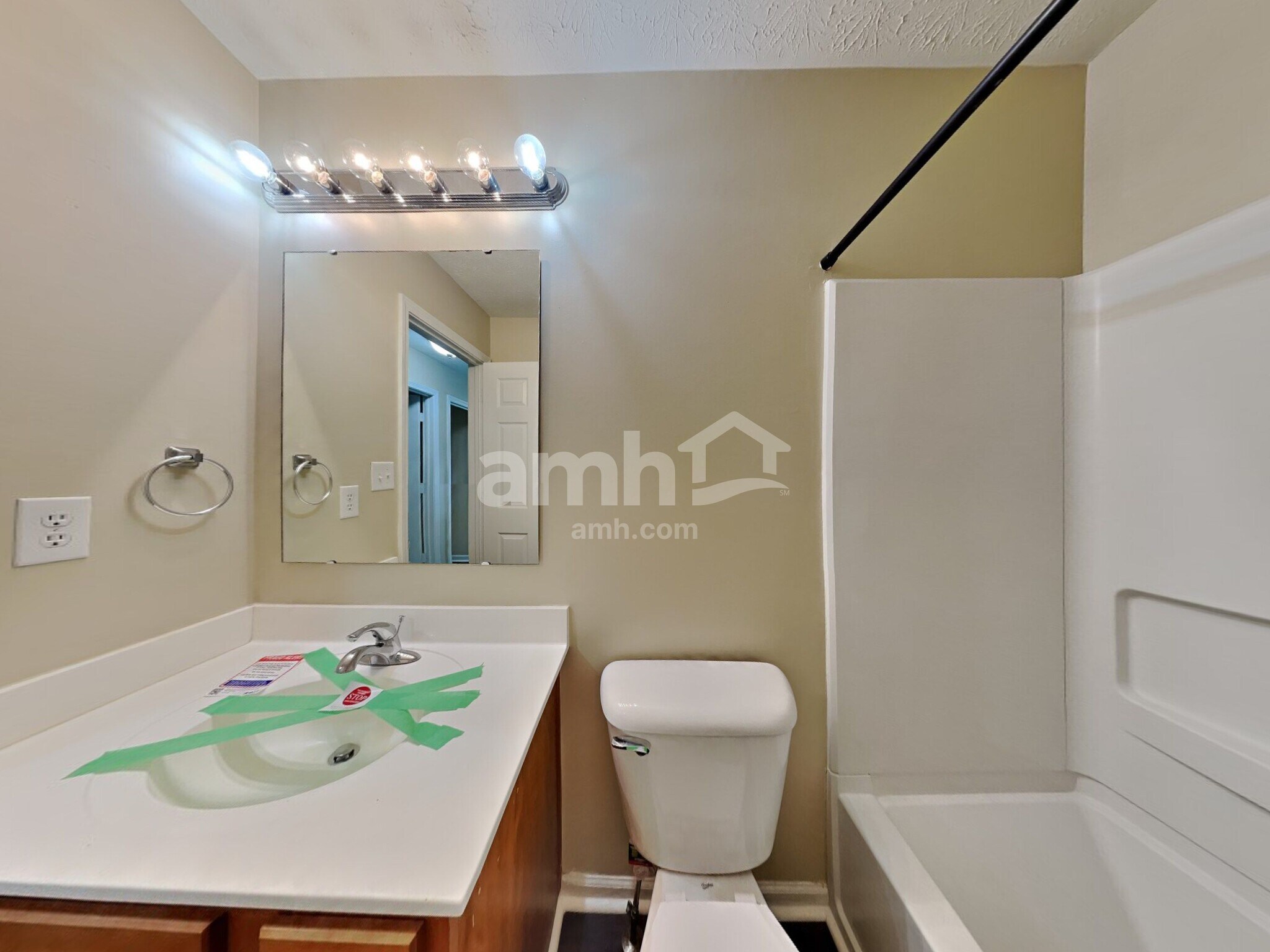 Building Photo - 2488 Liatris Dr
