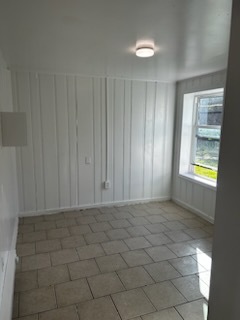 Building Photo - 1 Bed & 1 BR! Available now!!