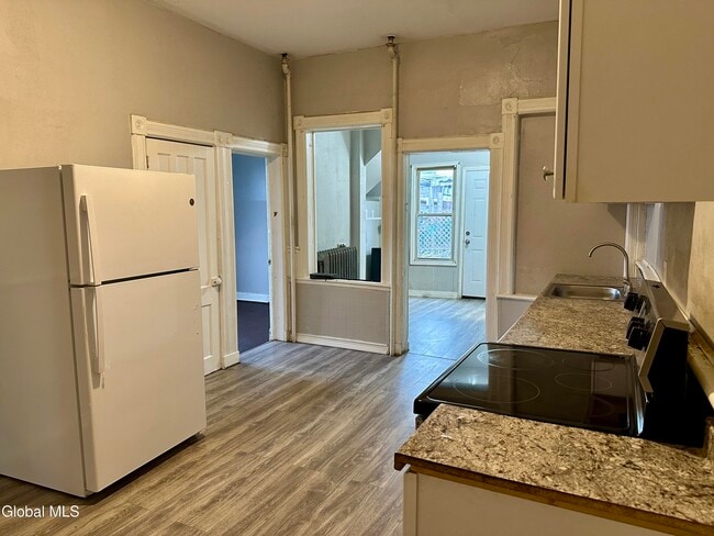 Building Photo - 71 Watervliet Ave