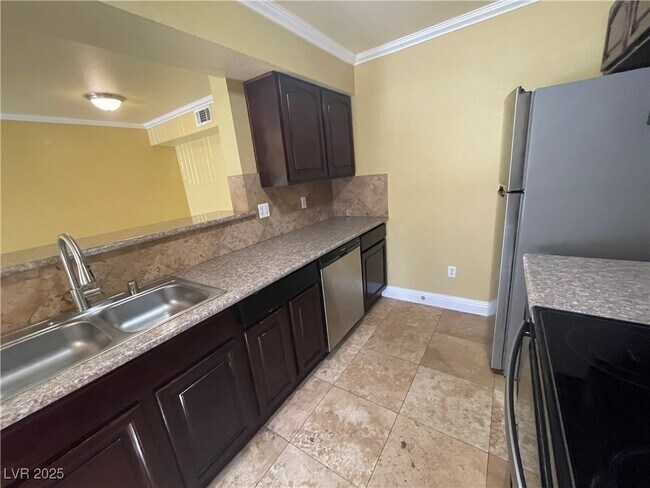 Building Photo - 1150 N Buffalo Dr