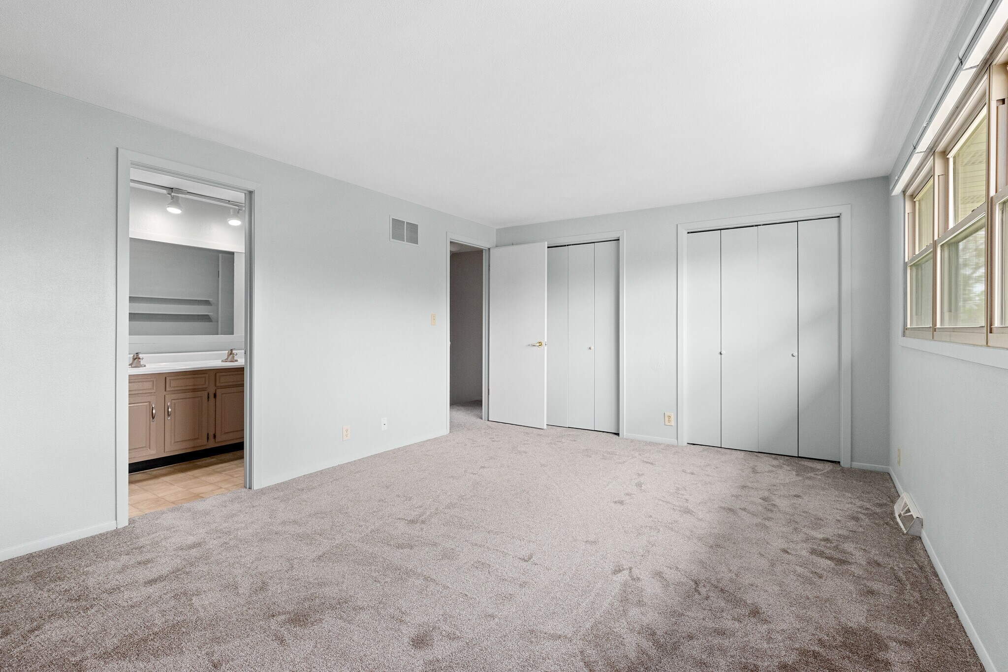 Building Photo - 6207 N Northmoor Ct