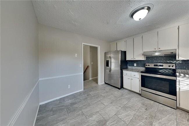 Building Photo - 3296 Timber Bluff Dr NE