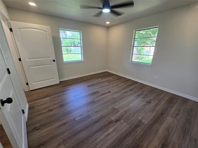 Building Photo - 1025 Terra Alta Dr