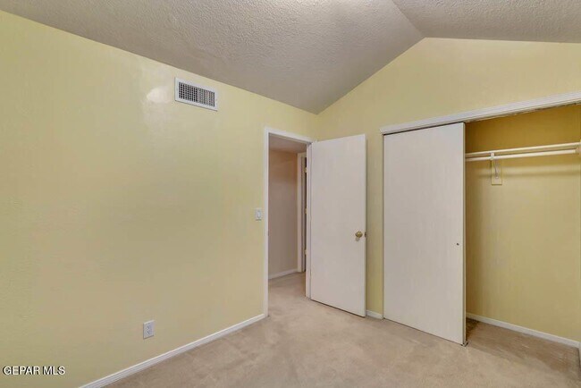 Building Photo - 10955 Yogi Berra Cir