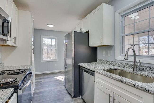 Building Photo - 1709 Forest Creek Ct